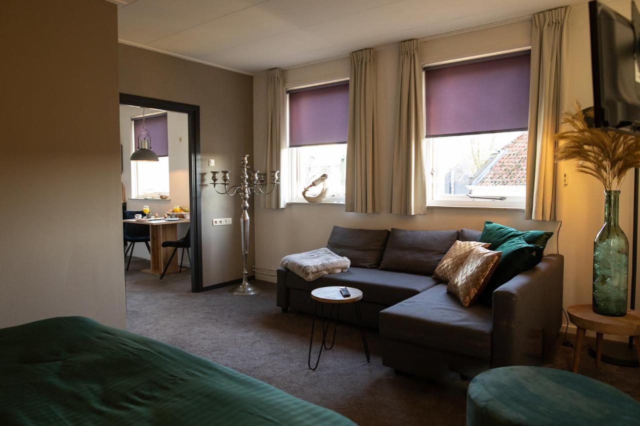 Bed and Breakfast Yep! Slapen Bij De Sluis Blokzijl Exterior foto