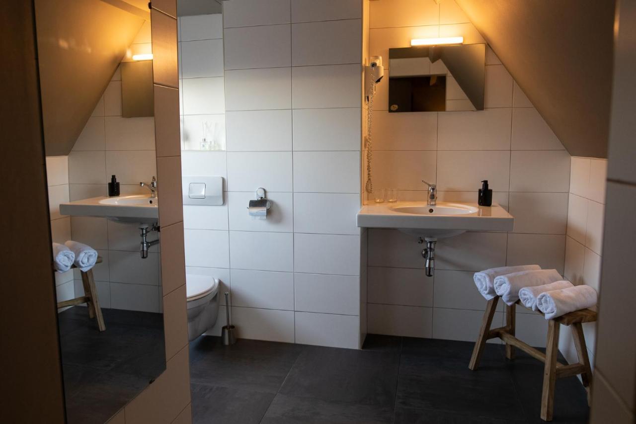 Bed and Breakfast Yep! Slapen Bij De Sluis Blokzijl Exterior foto